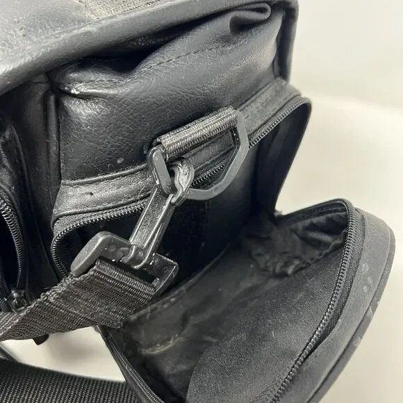 Panasonic PV-L501D Palmcorder Palmsight VHS-C Camcorder Video‎ Camera w/ Extras - Picture 15 of 16